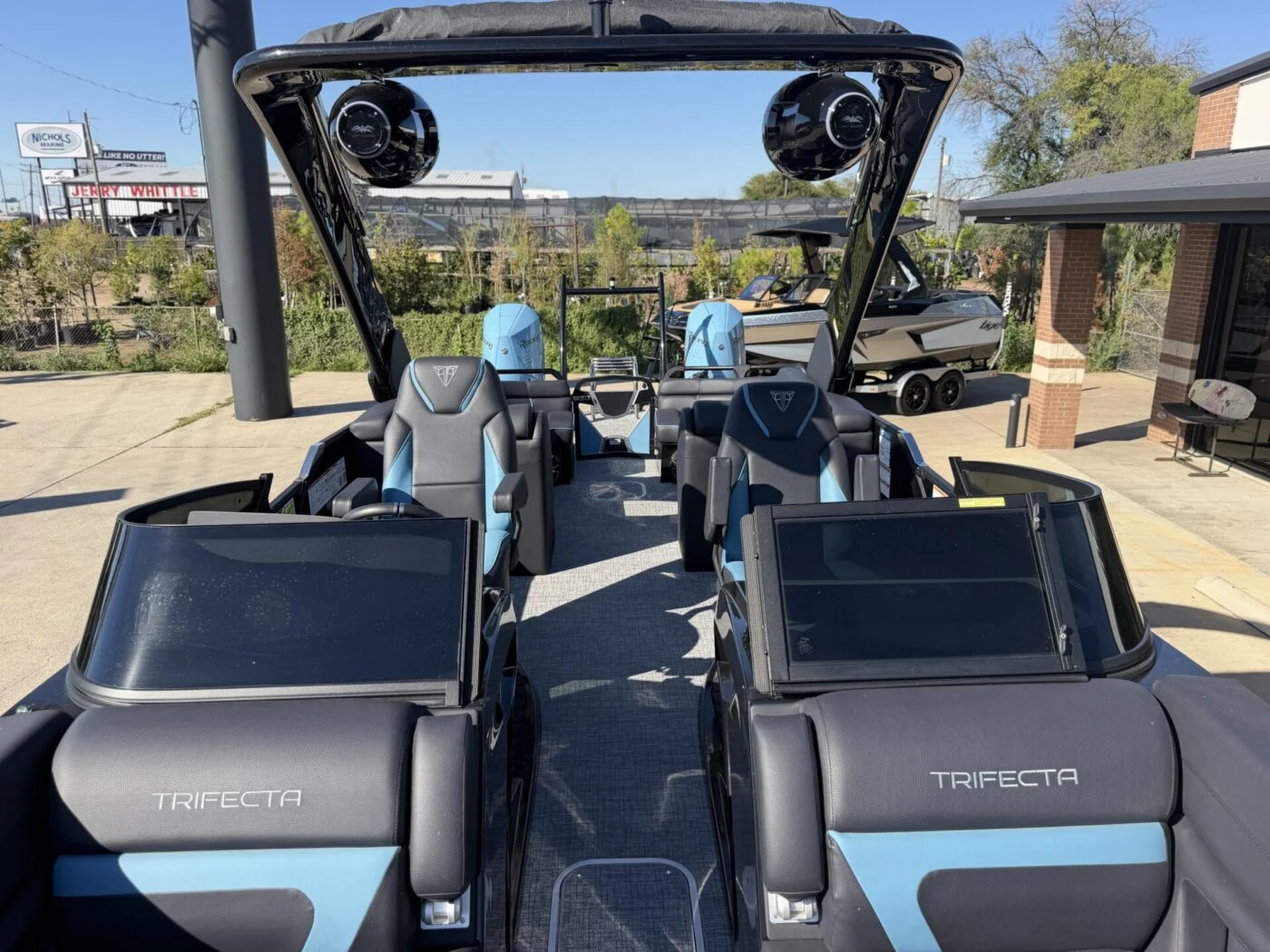 2025 TRIFECTA 25 SPORT RF9DC 3PLUS | #FRU9017 | NXTLVL Marine